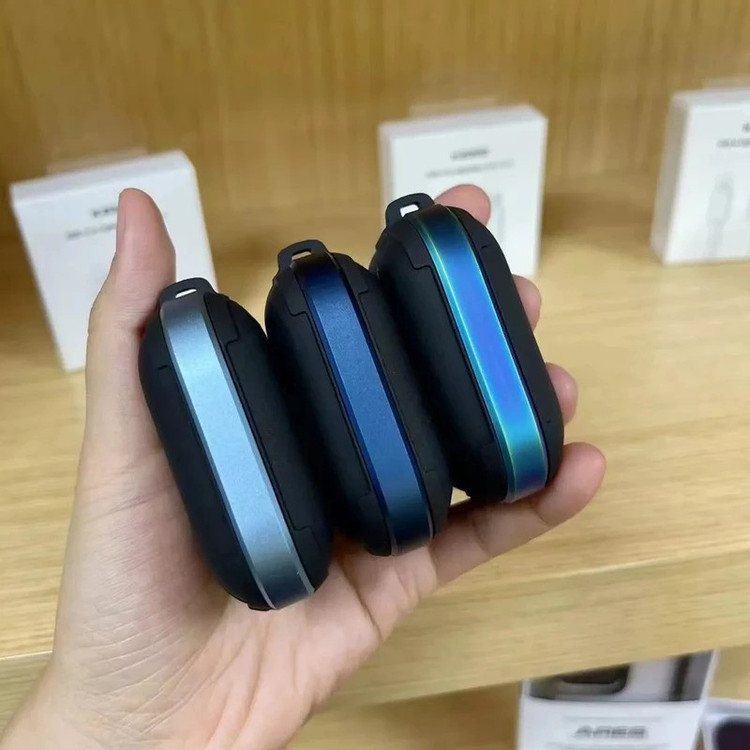 کاور کی-زد دوو مدل CrashGuard مناسب برای کیس اپل AirPods 4